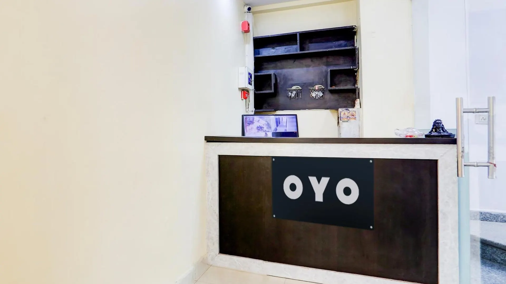 Super Hotel O The Elite Inn Tājganj