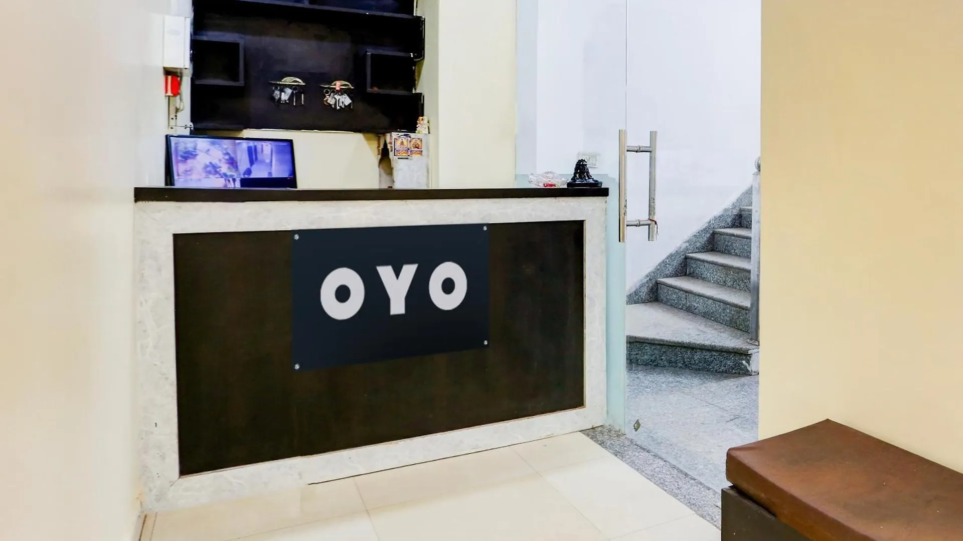 Super Hotel O The Elite Inn Tajganj